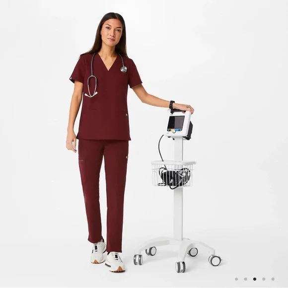 Figs burgundy scrub set - Picture 2 of 7